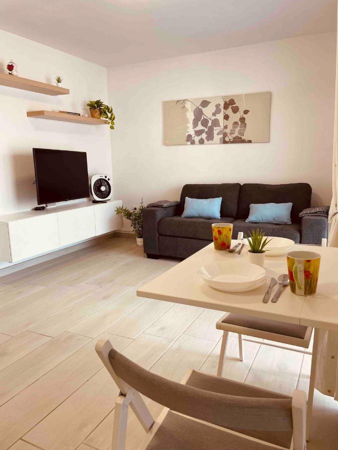 Apartment Luna -Modern One Bedroom Apartment In Central Puerto Del Carmen Tías Exteriör bild